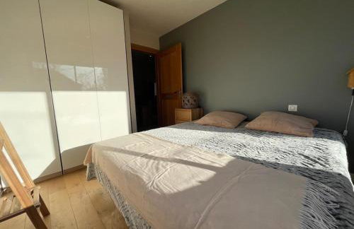 Glass and wood designer villa with garden in centertown - Foto 12