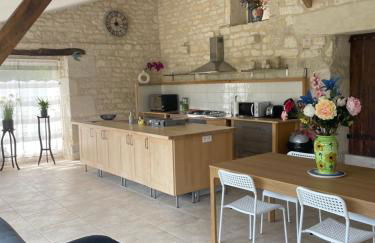 Grange rénovée du XVIIIème siècle - Foto 10