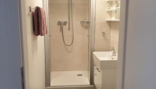 Schöne Souterrainwohnung in Seeshaupt - Foto 3, towels, Shower