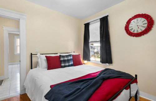 UNH Home Base 10 minutes from beach - Foto 9