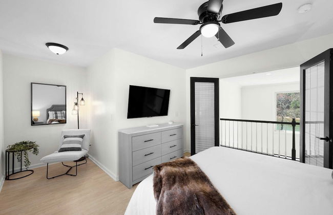 Knotty Pines by Avantstay Lake Views, Renovated - Foto 8