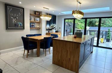 Luxury 2 Bed House with Hot Tub - Foto 1