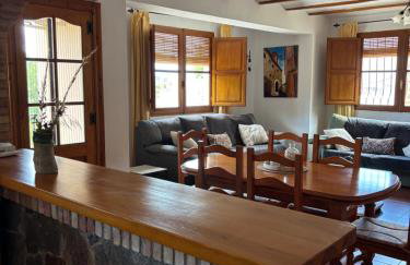 RuralRusticHome - Photo 5