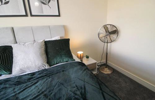 Cosy Modern 3 Bedroom House in Bradford City - Foto 35