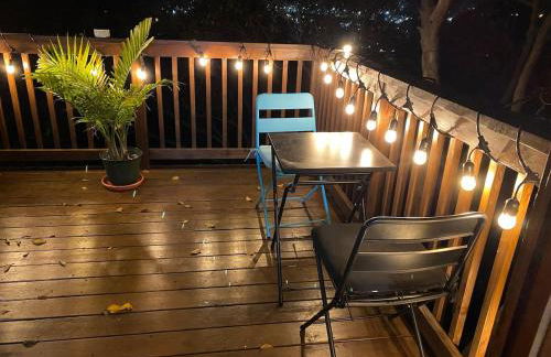 Modern 2 BR 2BA Biz Friendly Duplex with Fast Wi-Fi and Workspaces - Foto 27