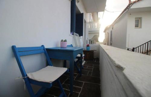 The House on the Coast - Photo 16