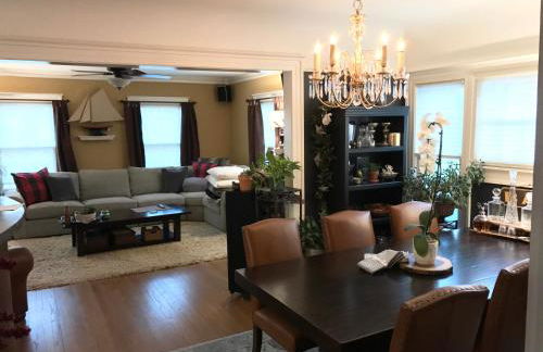 Beautiful Luxury Suite A & B of Shorewood Home - Foto 2