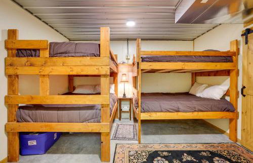 Pet-Friendly Vienna Cabin with Screened-In Porch! - Photo 20