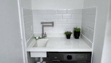 Apartamento ao lado do metrô e praia, 45m2, Tv 55" - Foto 5