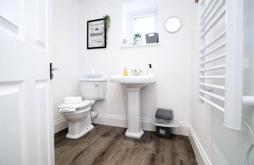 Casa di pietra - Cardiff City centre apartment with patio, Free private parking - Foto 42