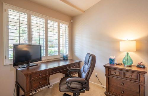 Coachella Chill: Luxury 4BR/4King Paradise Retreat - Foto 42