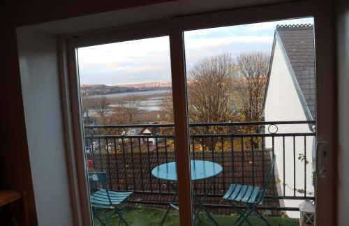 Extended Fishermans cottage with stunning sea views - Foto 9