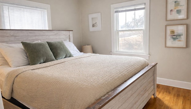 Beautiful Bungalow Next to UNC - Free Cruiser Bikes! - Foto 5, Quarto