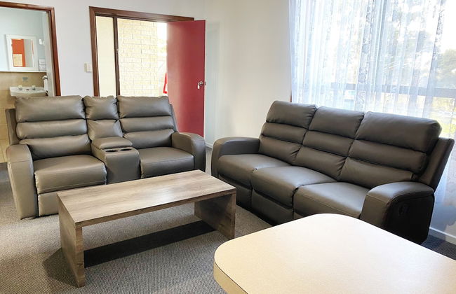 Limestone Coast Tourist Park - Photo 56