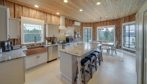 Scenic Loon Lake Adventure Retreat with Dock! - Foto 2