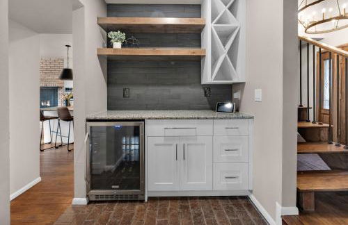 Expansive Monument Home Hot Tub and Mountain Views! - Foto 17