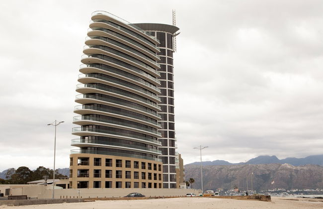 Loddeys Ocean View Apartments - Photo 8