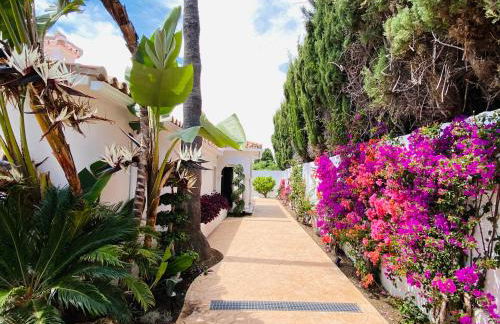 Apartments with tropical garden and sea water pool - Foto 39