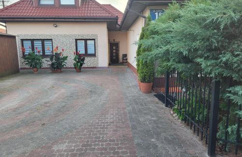 Apartamenty na przedmieściach RADZYMINA z prywatnym parkingiem i ogrodem FAKTURA - Foto 42