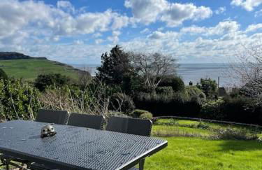 Stunning Charmouth Property with Bay views! - Photo 63