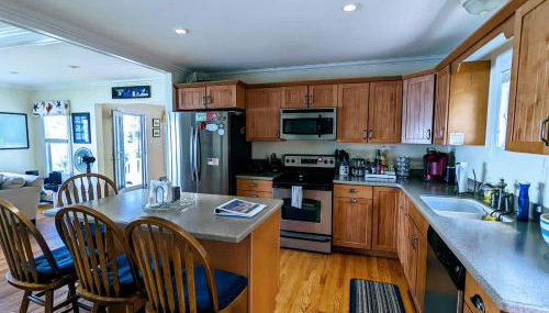 Oceanfront Jellison Beach House - Photo 5