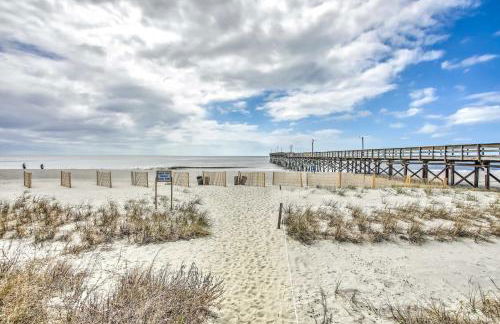 Coastal Oasis with Decks Walk to Holden Beach! - Foto 25