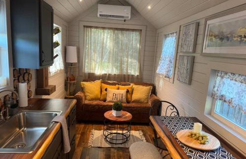 Shangrila Tiny Home near Dove Ridge Winery - Photo 4