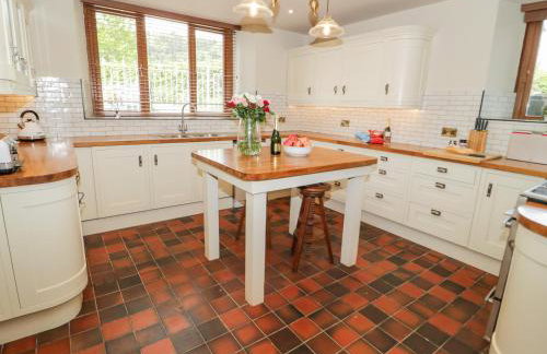 Gwern Borter Manor - Photo 12