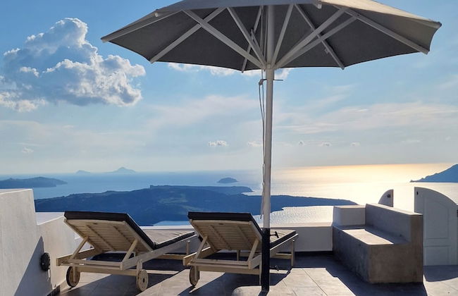 Karpimo Horizon - Caldera View with private hot tub - Photo 28