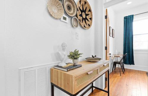 Chic 2BR retreat near French Quarter - Photo 7