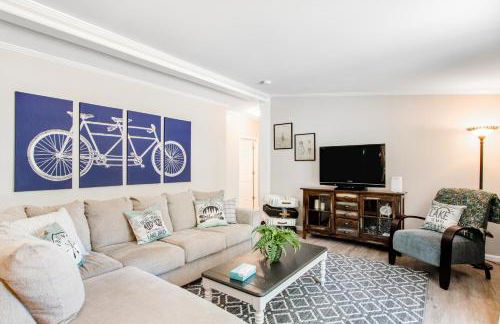 Wildwood by the Lake - Photo 1