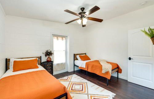 Modern Meadow Vista Vacation Home with Spacious Deck - Photo 18