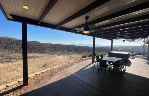 Winery Getaway with Spa and Amazing Hilltop View - Foto 54