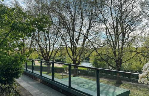 Lakeside Retreat - Spacious 1BR - Peaceful Base Near Wembley - Foto 21