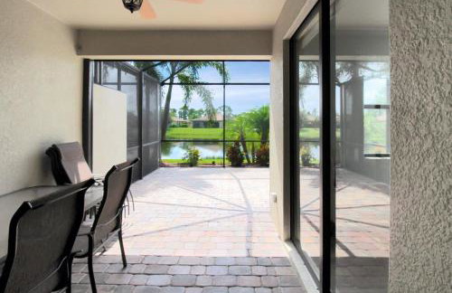 Gorgeous Lakefront Villa in Gran Paradiso - Seabird Villa - Photo 6