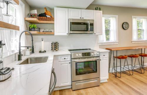 Charming Greensboro Home - 2 Mi to Downtown! - Foto 6