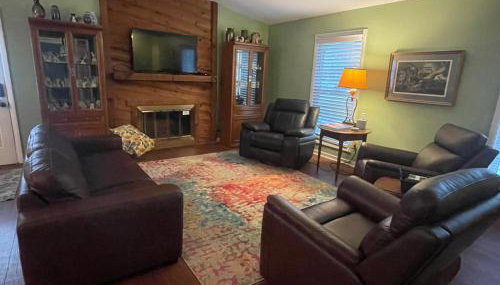 Wayne's Place-Hot tub, pet friendly. Close to HPU - Foto 5