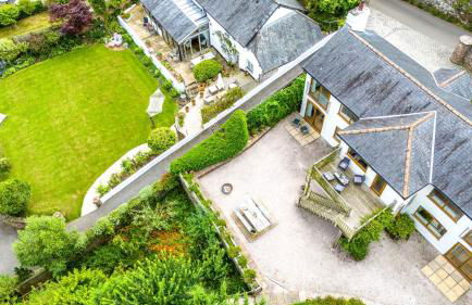 Rocket House - Large family home perched above the river - Foto 44