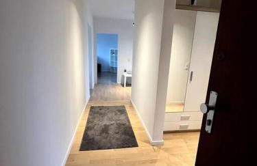 LOOT LARGE /Stadtrand /Parkplatz - Foto 13