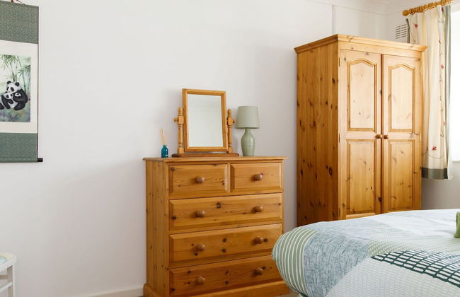 Seaside Retreat 2 Mins to Beach - Photo 13