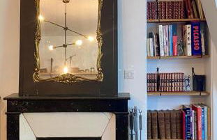 Signature topfloor flat in a shared XIX century Mansion in Western Paris - Foto 27