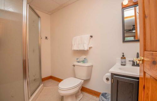 Family Friendly Lakefront with Private Dock Fire Pit Near Marinas - Foto 32