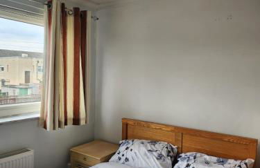 Spacious, 3 double bedroomed, free parking, 9 mins Elland Rd, nr Leeds City Centre - Foto 36