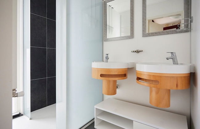 Holiday Home in Zeeland Near Lake & Sauna - Foto 8