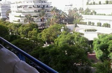 Marbella House - Photo 14