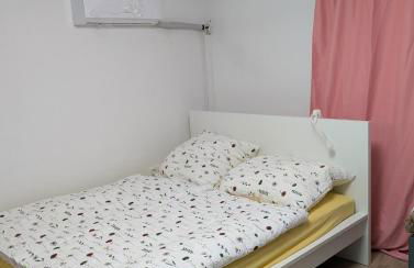 Apartment with AC, full kitchen, self check in, parking, 8 min to SAP campus, Wi Fi - Foto 49