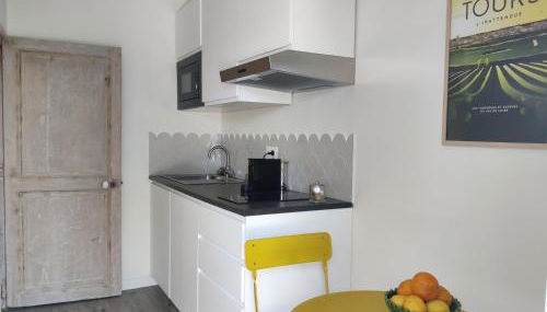 Bel appart rénové avec terrasse - Photo 4