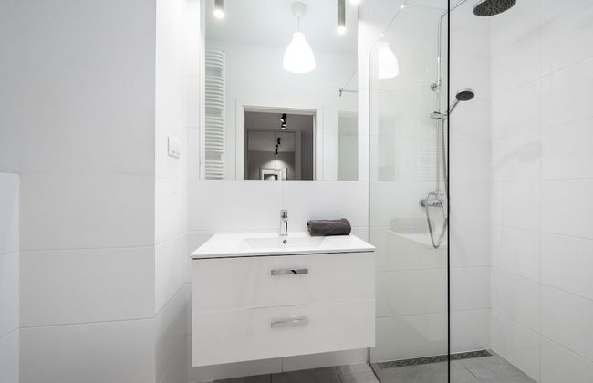 Warsaw Night Apartments MennicaResidence - Photo 23