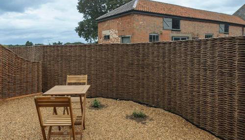 4 Henham Barns - Photo 5