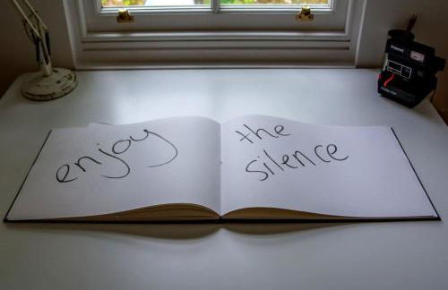 Modern and Stylish WoodHous - Photo 8